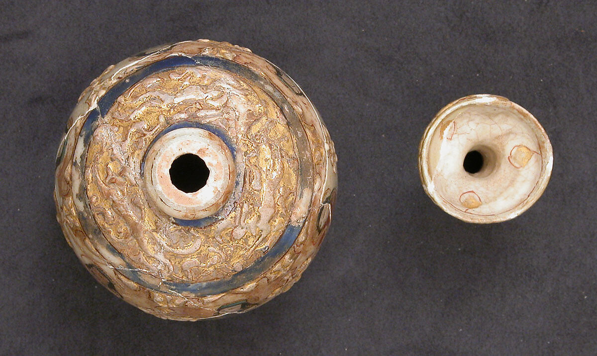 Vase, Stonepaste; overglaze painted and gilded (mina'i)