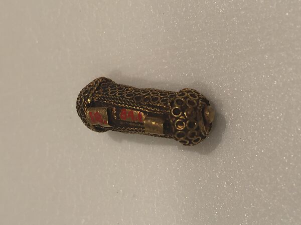 Amulet Case, Gold; filigree