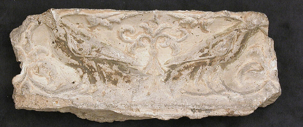 Fragment of a Frieze with Addorsed Birds, Gypsum plaster; molded, traces of painting 