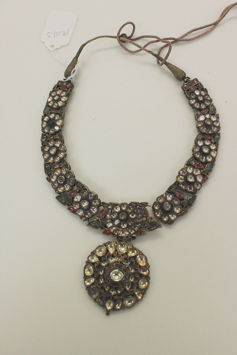Necklace, Gold, enamel, silk