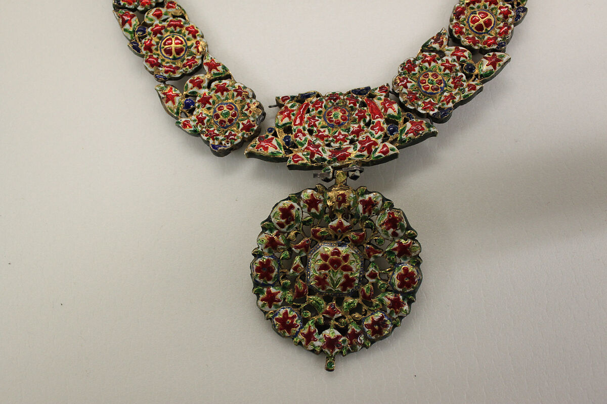 Necklace, Gold, enamel, silk