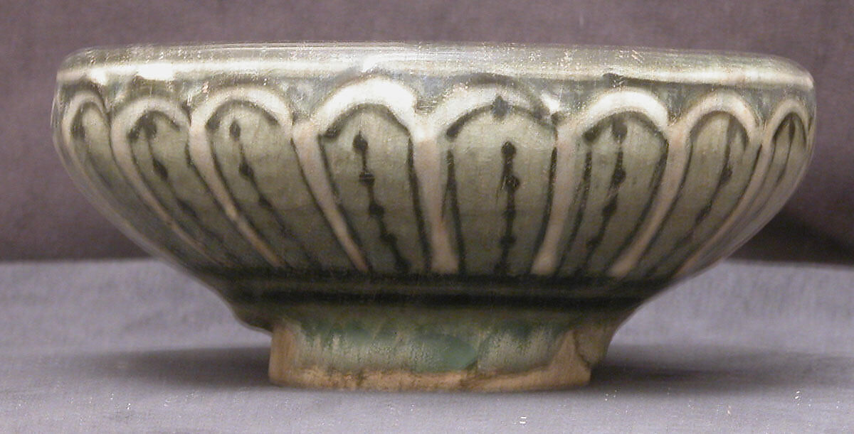 Bowl, Stonepaste; underglaze painted