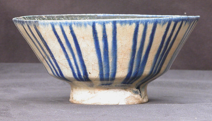 Bowl, Stonepaste; underglaze painted