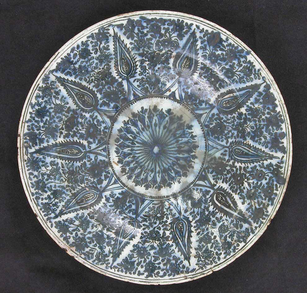 Dish, Stonepaste; underglaze painted 