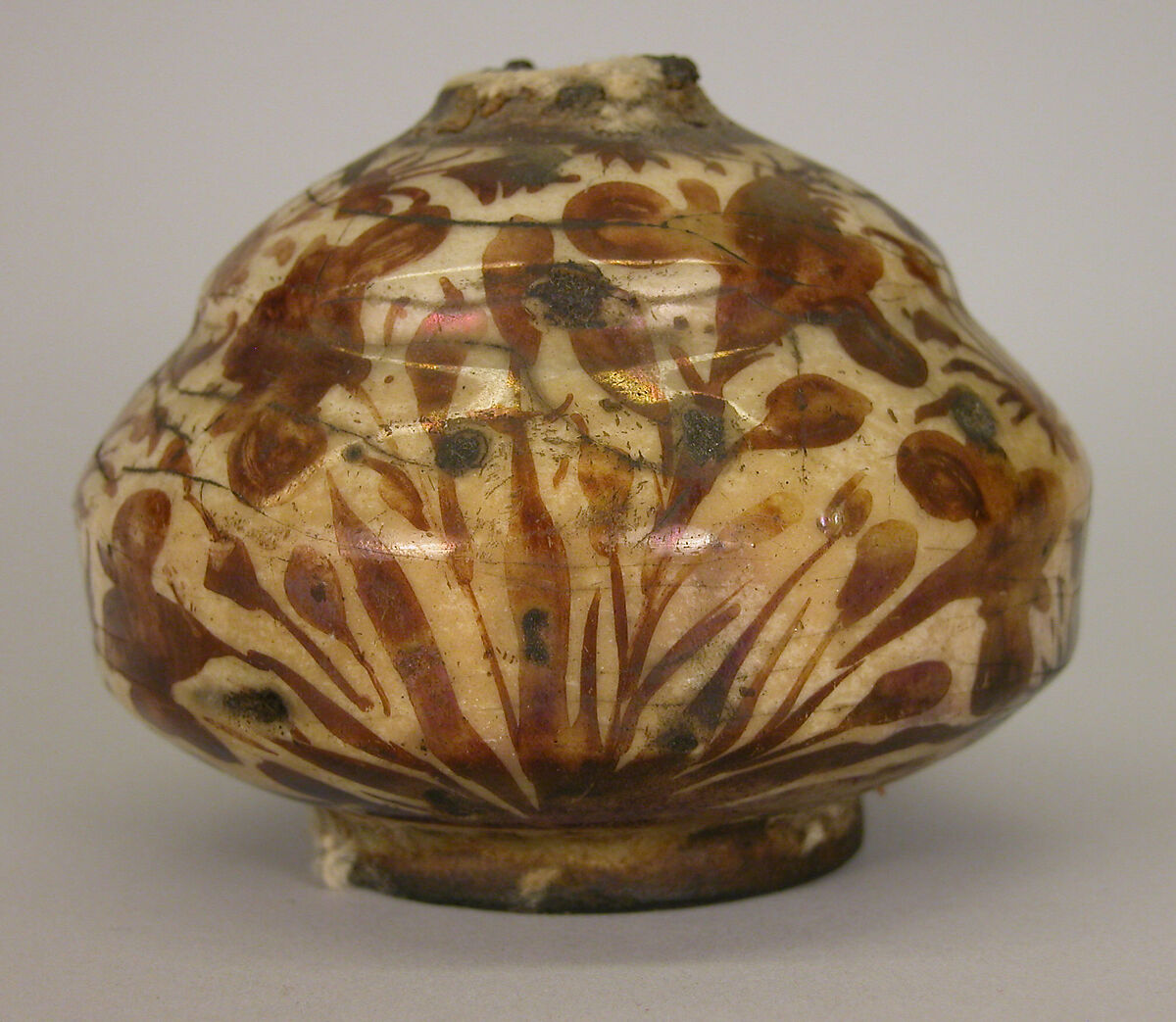 Bottle, Stonepaste; luster-painted on opaque white glaze under transparent colorless glaze; silver 