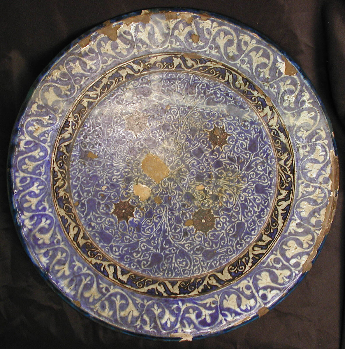 Dish, Stonepaste; underglaze painted 