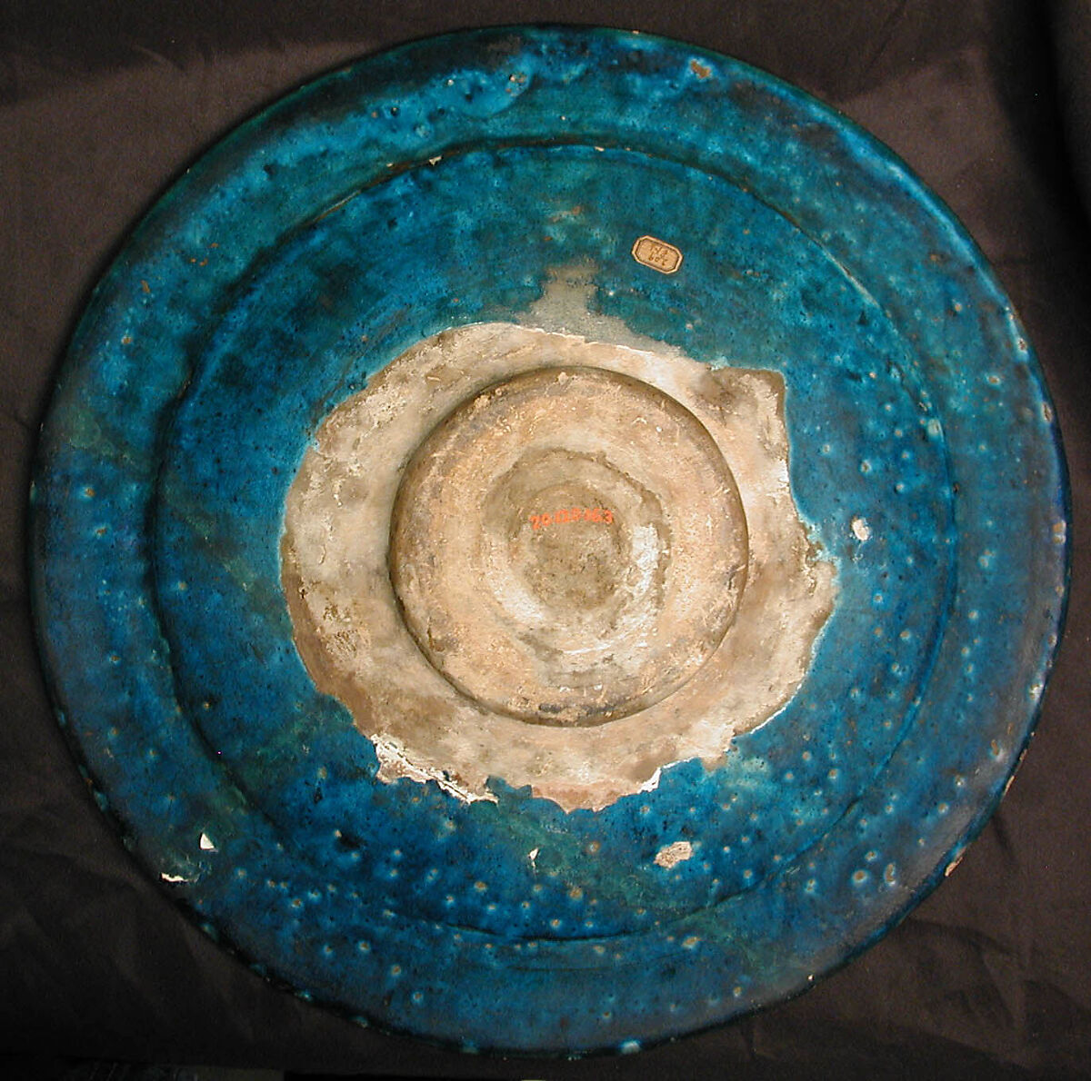 Dish, Stonepaste; underglaze painted