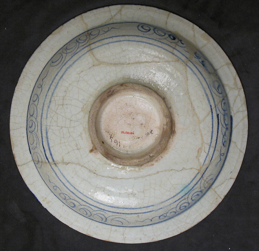 Dish, Stonepaste; underglaze painted