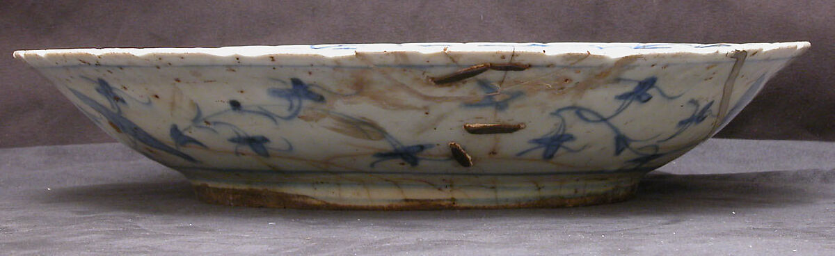 Dish, Stonepaste; underglaze painted