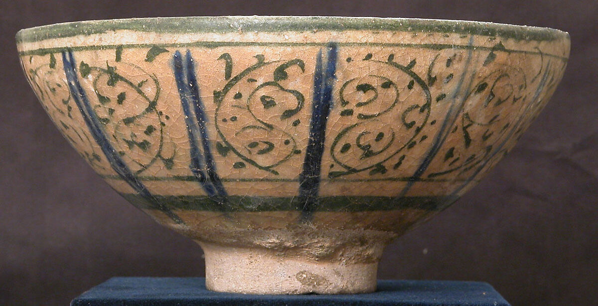 Dish, Stonepaste; underglaze painted