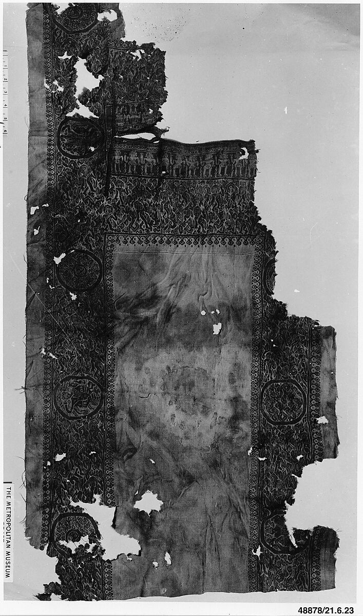 Fragment of a Tunic, Wool; tapestry woven 