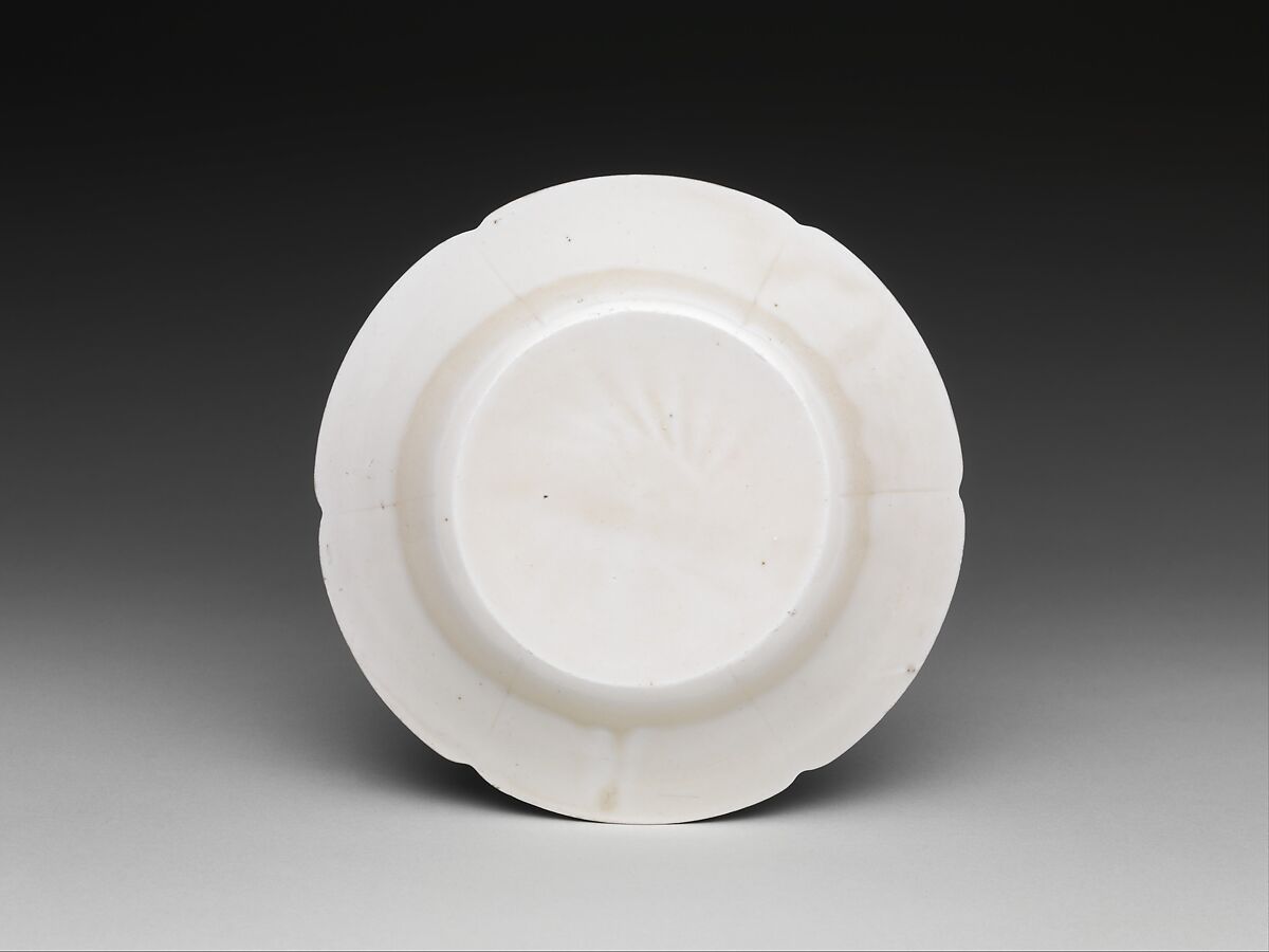 Dish with Scalloped Rim, Porcelain with ivory glaze (Ding ware), China