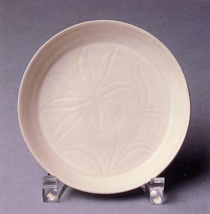 Small Dish, Porcelain with incised design under ivory white glaze (Ding ware), China 