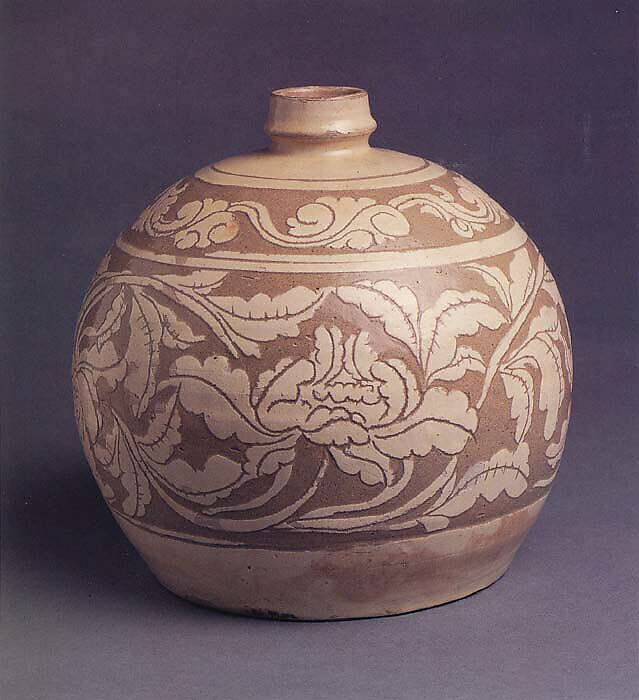 Bottle decorated with peonies, Stoneware with sgraffito design (Cizhou ware), China 