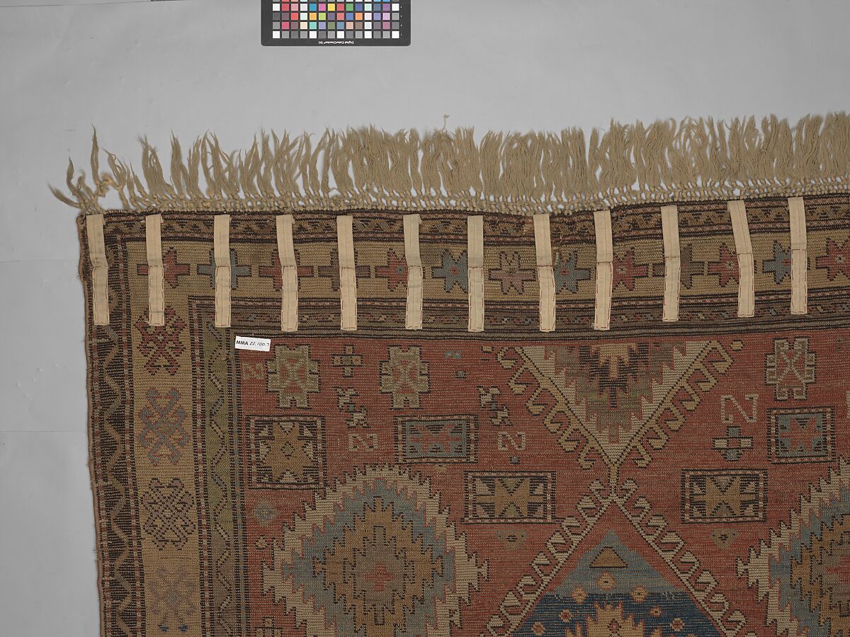 Carpet, Wool (warp, weft and pile); symmetrically knotted pile