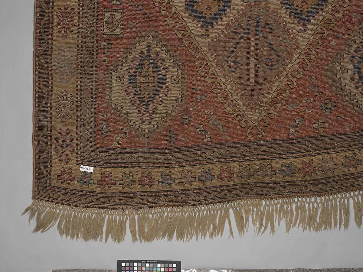 Carpet, Wool (warp, weft and pile); symmetrically knotted pile