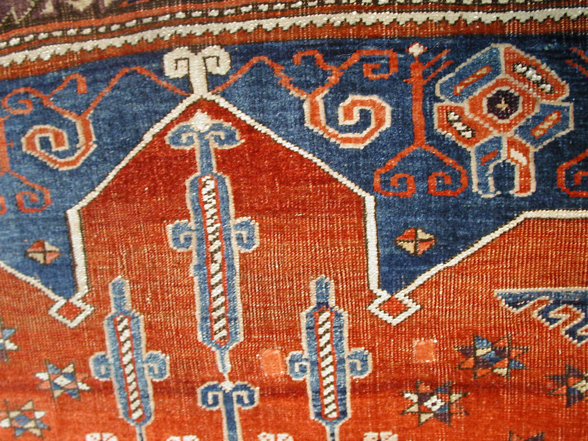 Tribal Carpet with Medallion Design, Wool (warp, weft and pile); symmetrically knotted pile
