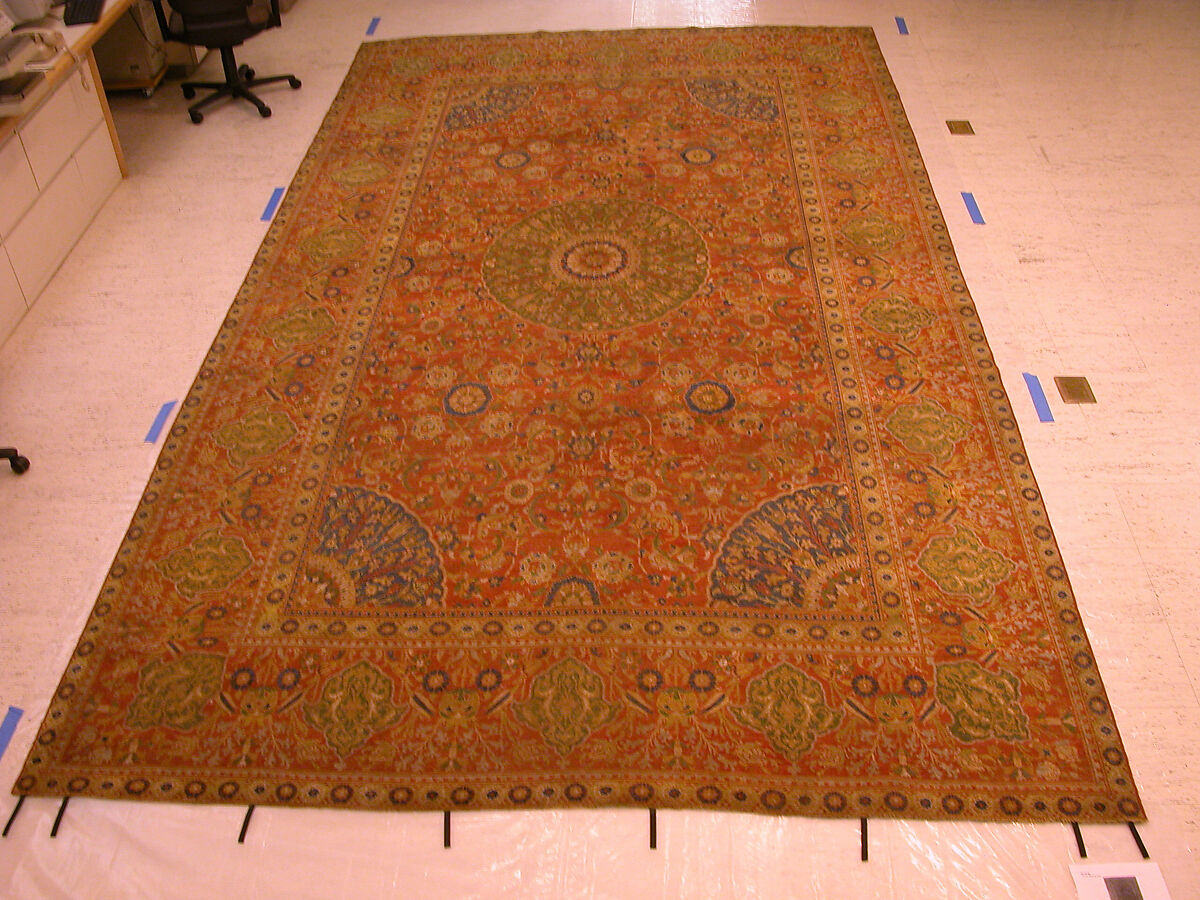 Carpet, Wool (warp, weft and pile); asymmetrically knotted pile