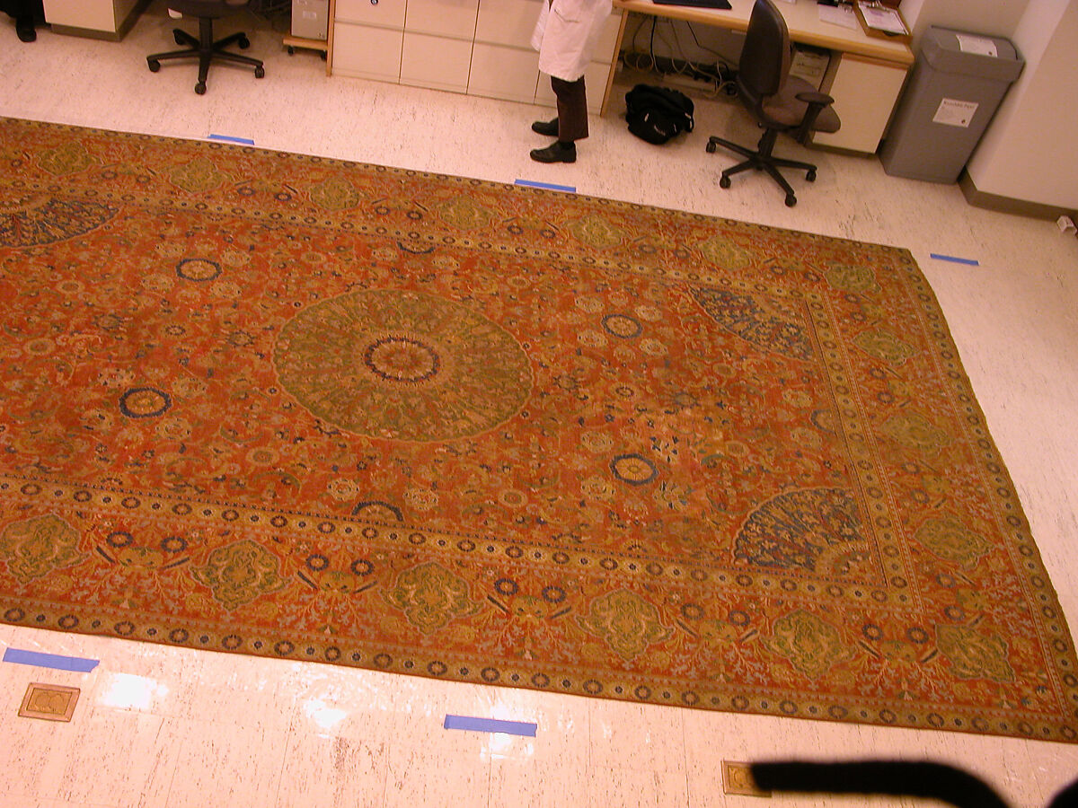 Carpet, Wool (warp, weft and pile); asymmetrically knotted pile