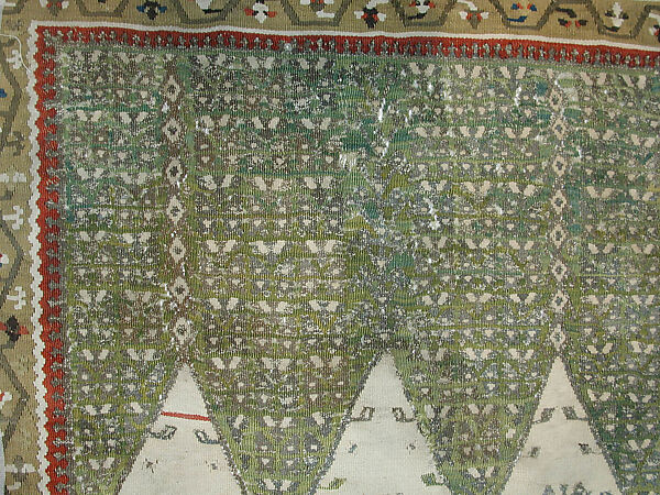 Carpet, Wool (warp and weft), metal wrapped thread; tapestry-woven