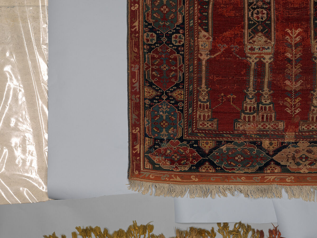 Prayer Rug with Coupled Columns, Wool (warp, weft and pile); symmetrically knotted pile