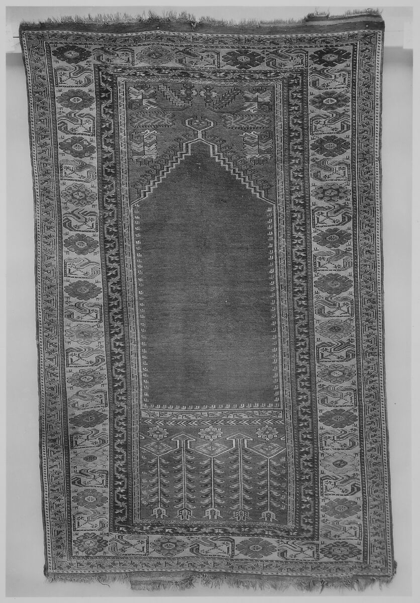 Carpet, Wool (warp, weft and pile); symmetrically knotted pile