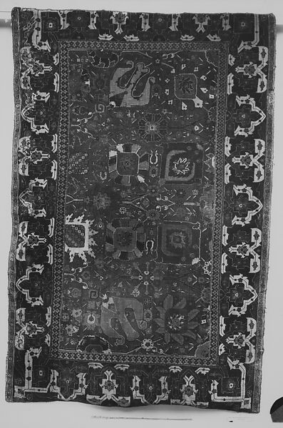 Carpet, Wool; asymmetrically knotted pile