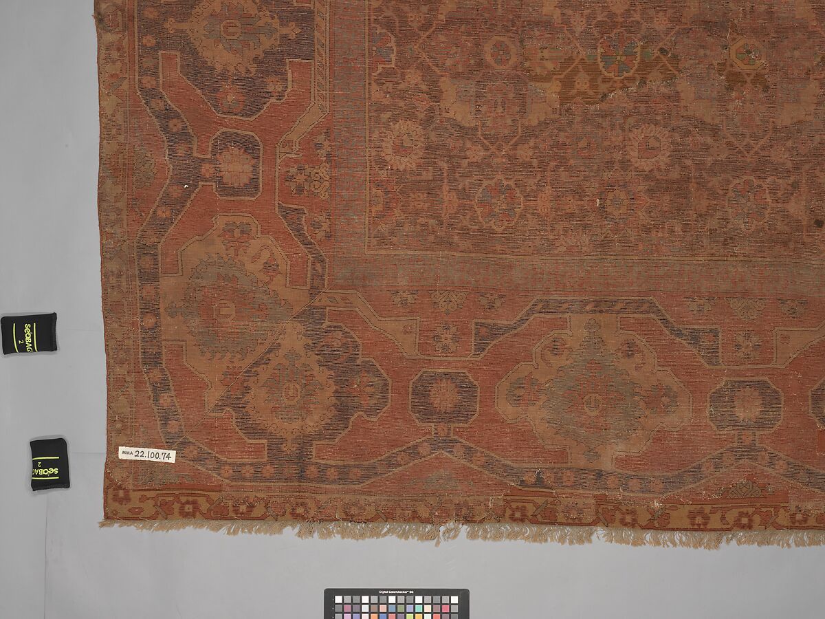 Carpet, Wool (warp, weft and pile); asymmetrically knotted pile