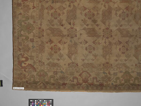 Bird carpet, Wool (warp, weft and pile); symmetrically knotted pile