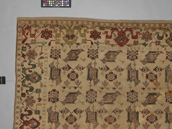 Bird carpet, Wool (warp, weft and pile); symmetrically knotted pile