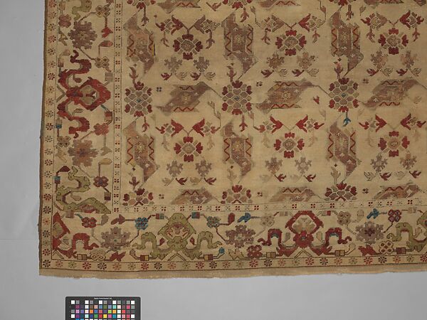 Bird carpet, Wool (warp, weft and pile); symmetrically knotted pile