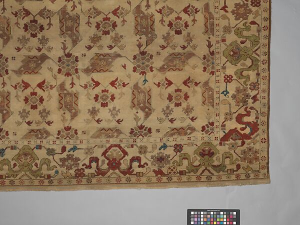 Bird carpet, Wool (warp, weft and pile); symmetrically knotted pile