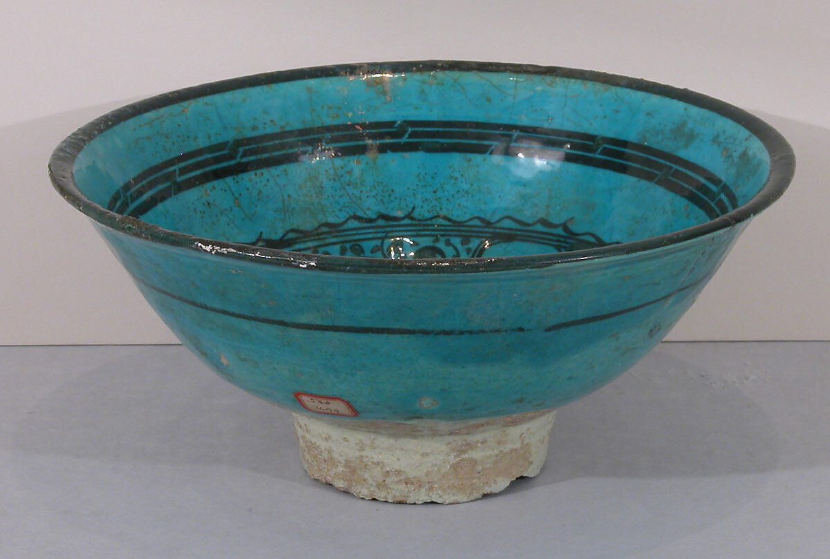 Bowl, Stonepaste;  painted and incised under transparent turquoise glaze