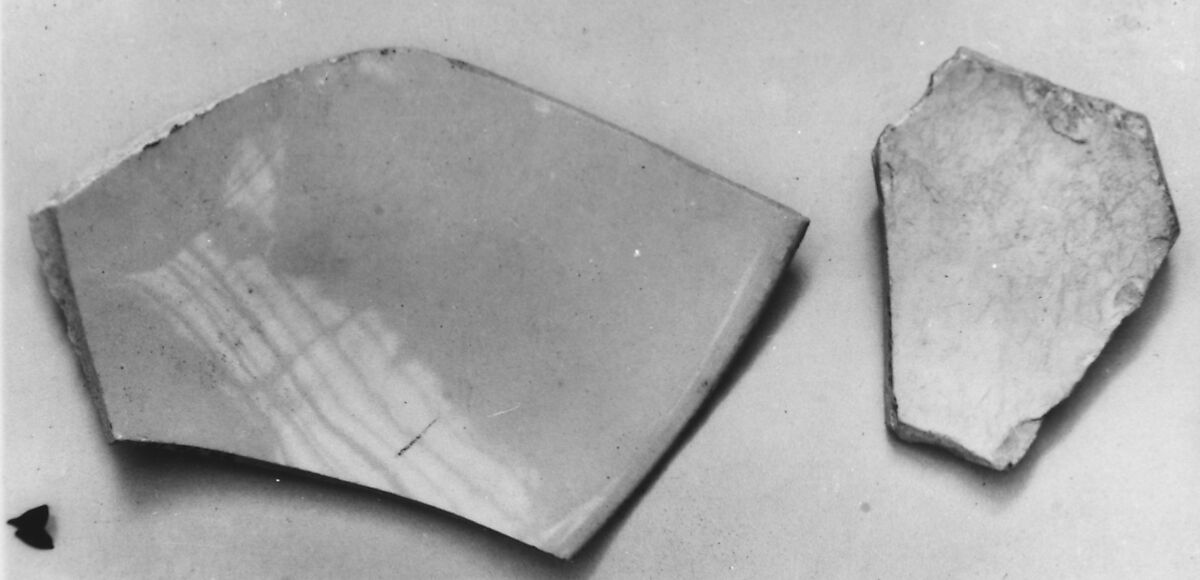 Fragment of a Porcelaneous Bowl, Porcelaneous ware with clear glaze 