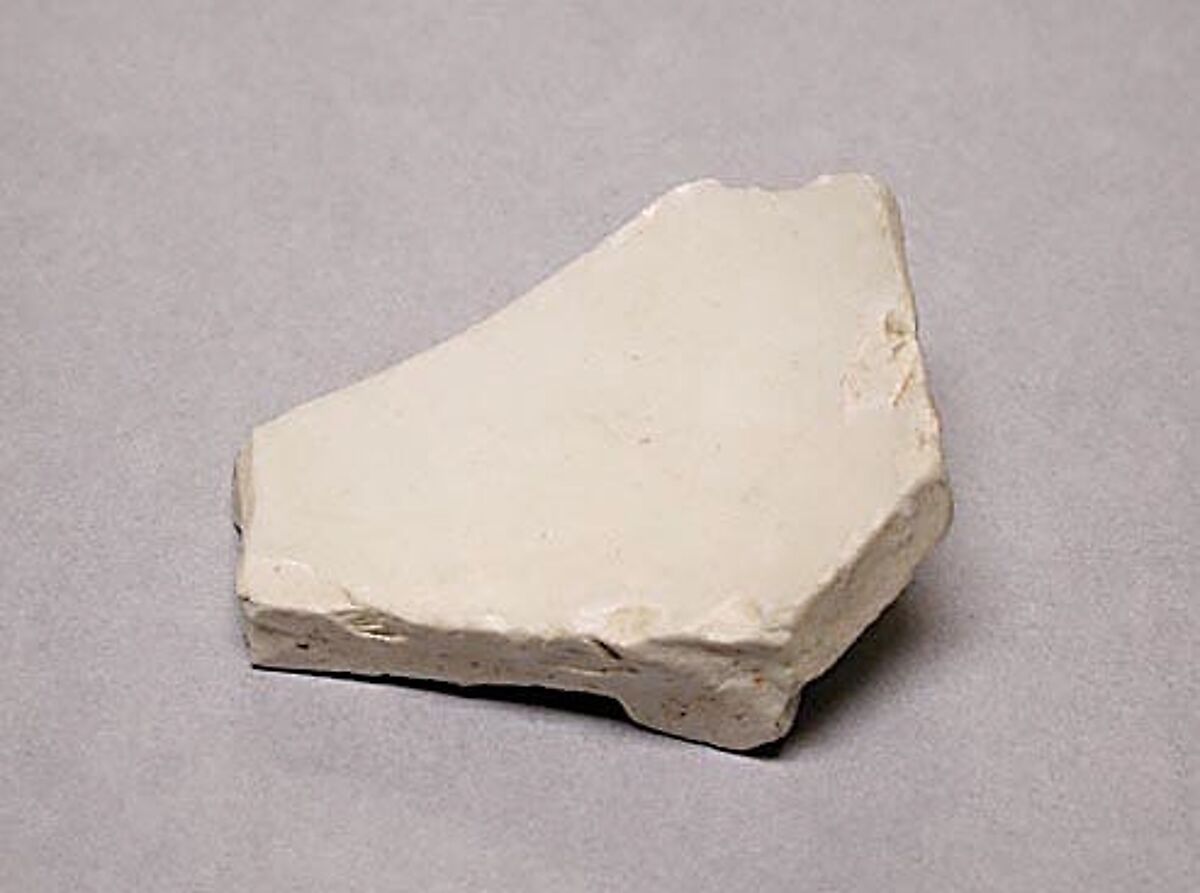 Fragment of a Porcelaneous Bowl, Porcelaneous ware with clear glaze 