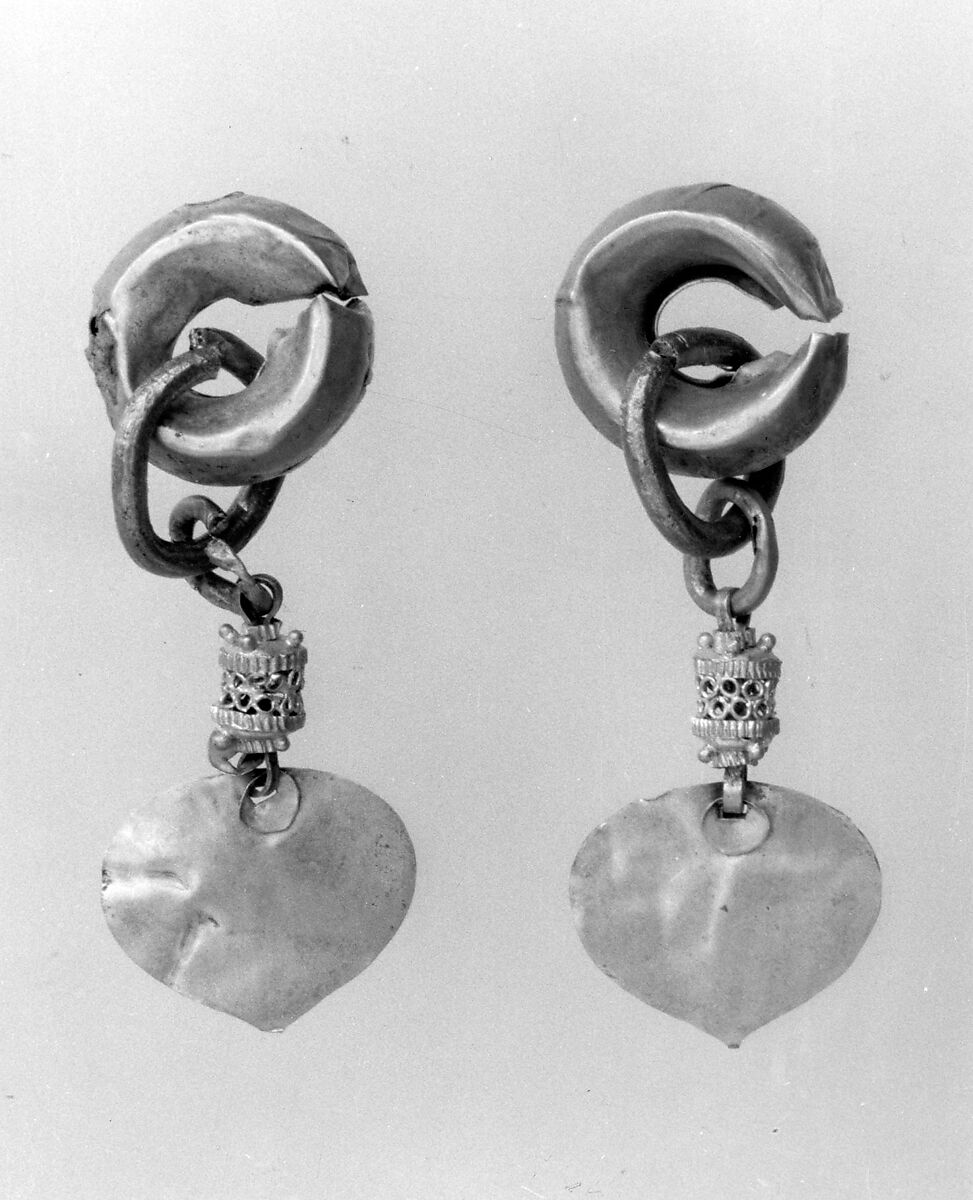 Earring (one of a pair), Gold, Korea