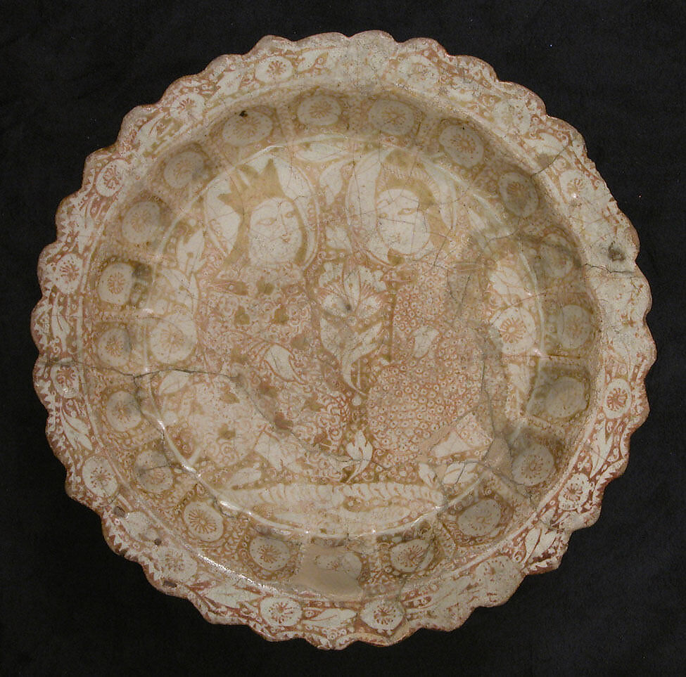 Footed Bowl (Tazza), Stonepaste; luster-painted 