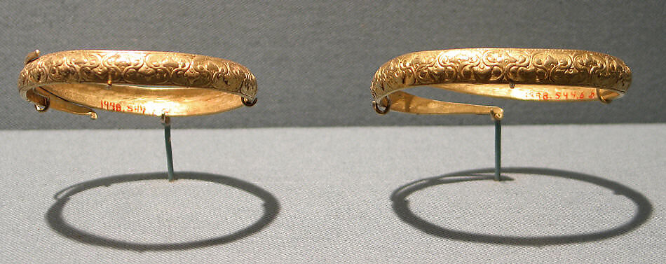 Pair of Small Bracelets, Gold, Indonesia (Java) 