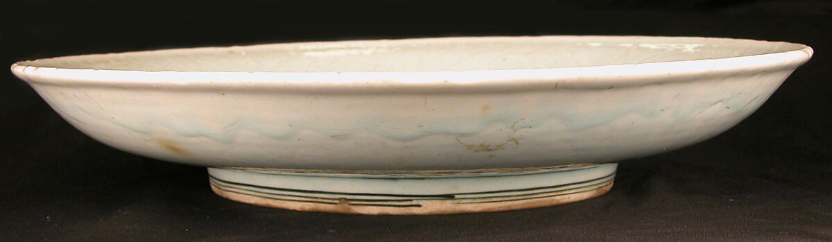 Dish with Two Fighting Lions, Stonepaste; incised and painted under transparent glaze