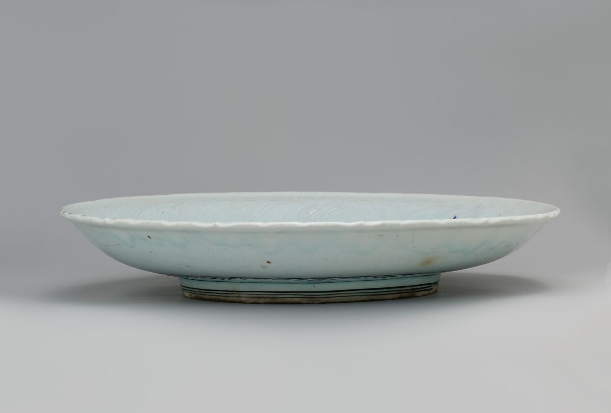 Dish with Two Fighting Lions, Stonepaste; incised and painted under transparent glaze