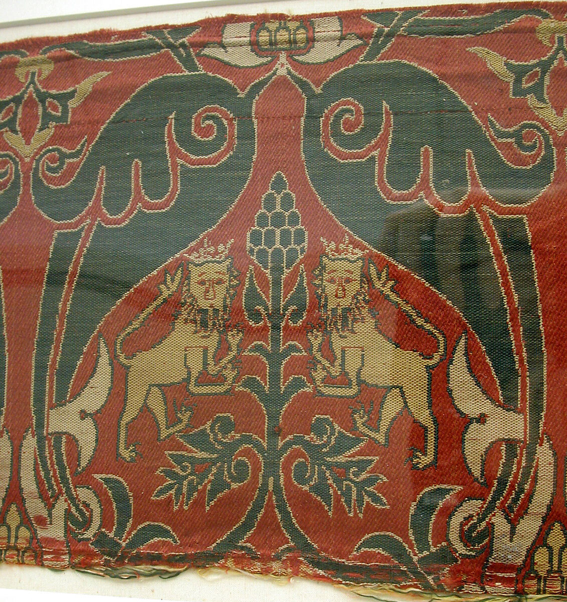 Textile Fragment, Silk; lampas