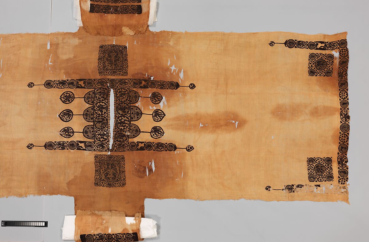 Tunic with Dionysian Ornament, Linen, wool; plain weave, tapestry weave