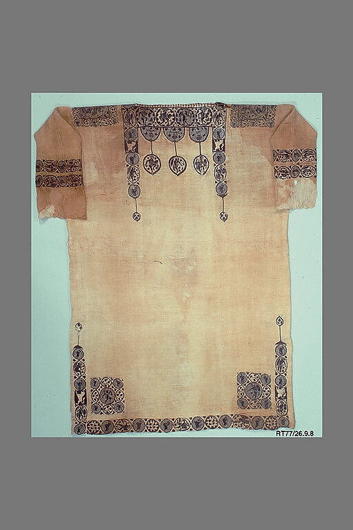 Tunic with Dionysian Ornament, Linen, wool; plain weave, tapestry weave