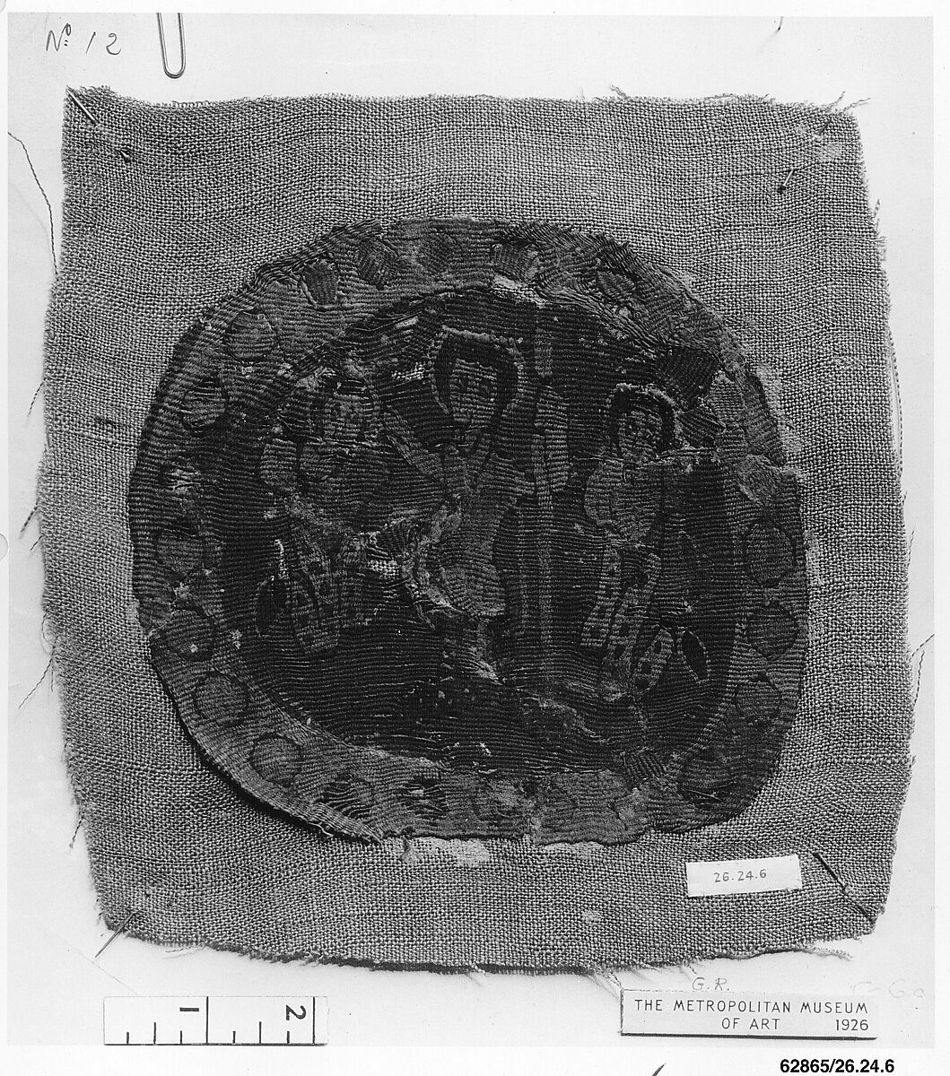 Roundel, Linen, wool; tapestry weave