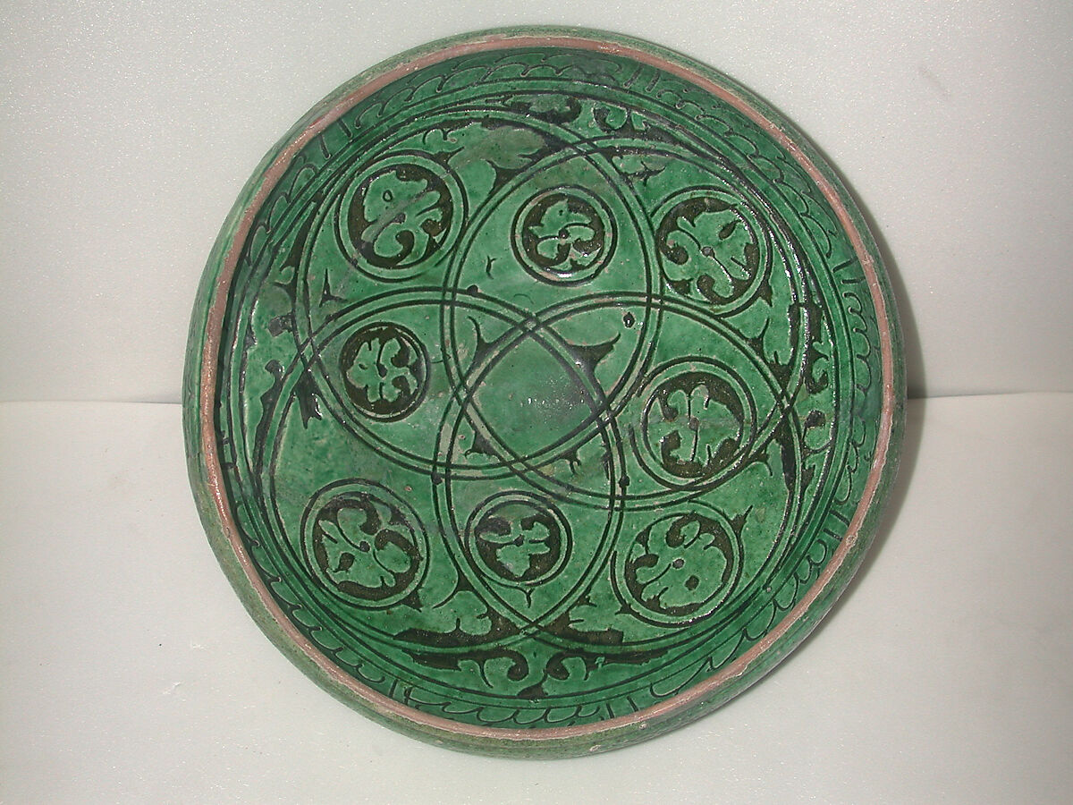 Garrus-Ware Bowl, Earthenware; white slip-covered, carved decoration under a monochrome glaze (Garrus ware) 