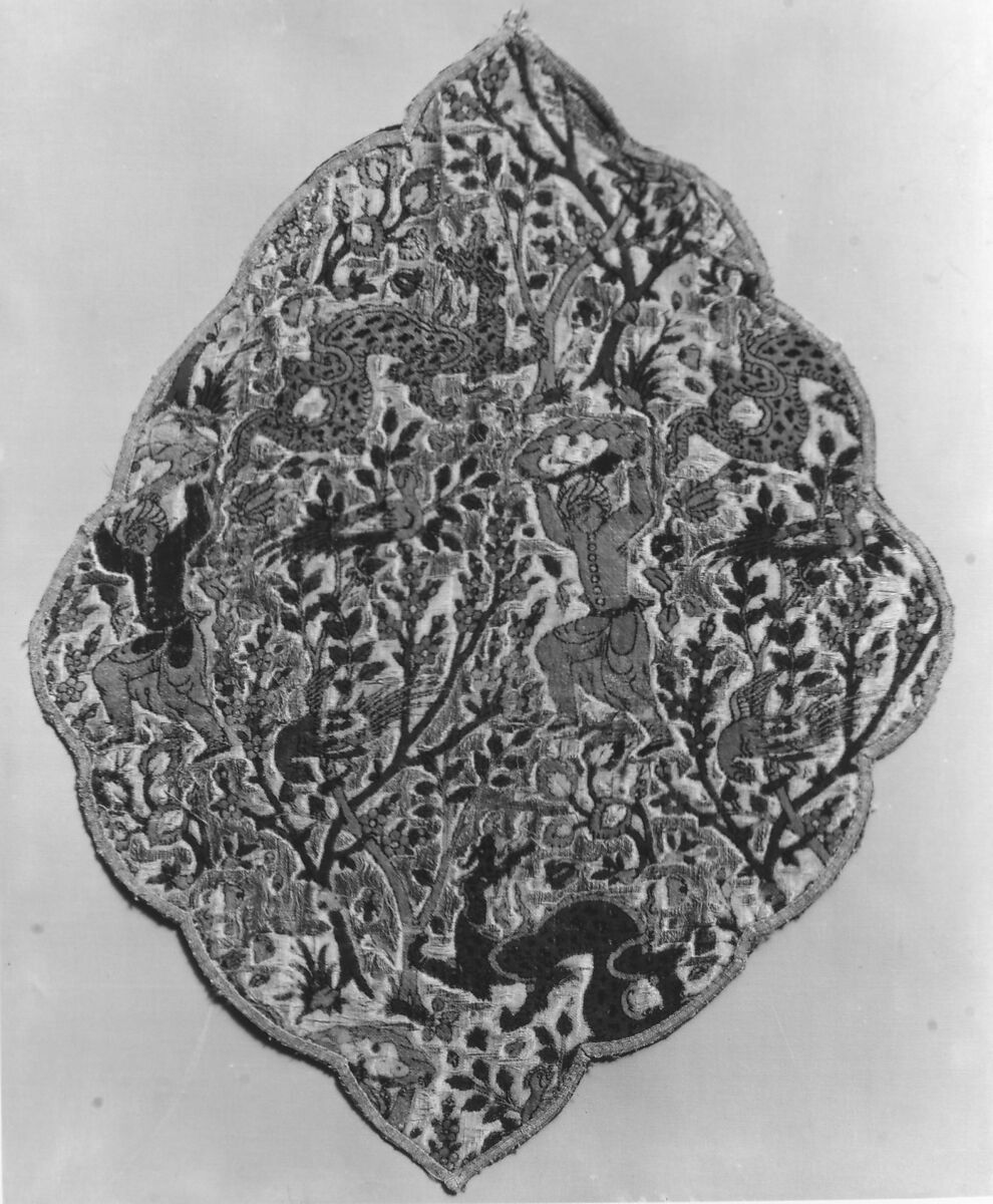 Textile Fragment, Silk; cut and voided velvet with continuous floats of flat metal thread