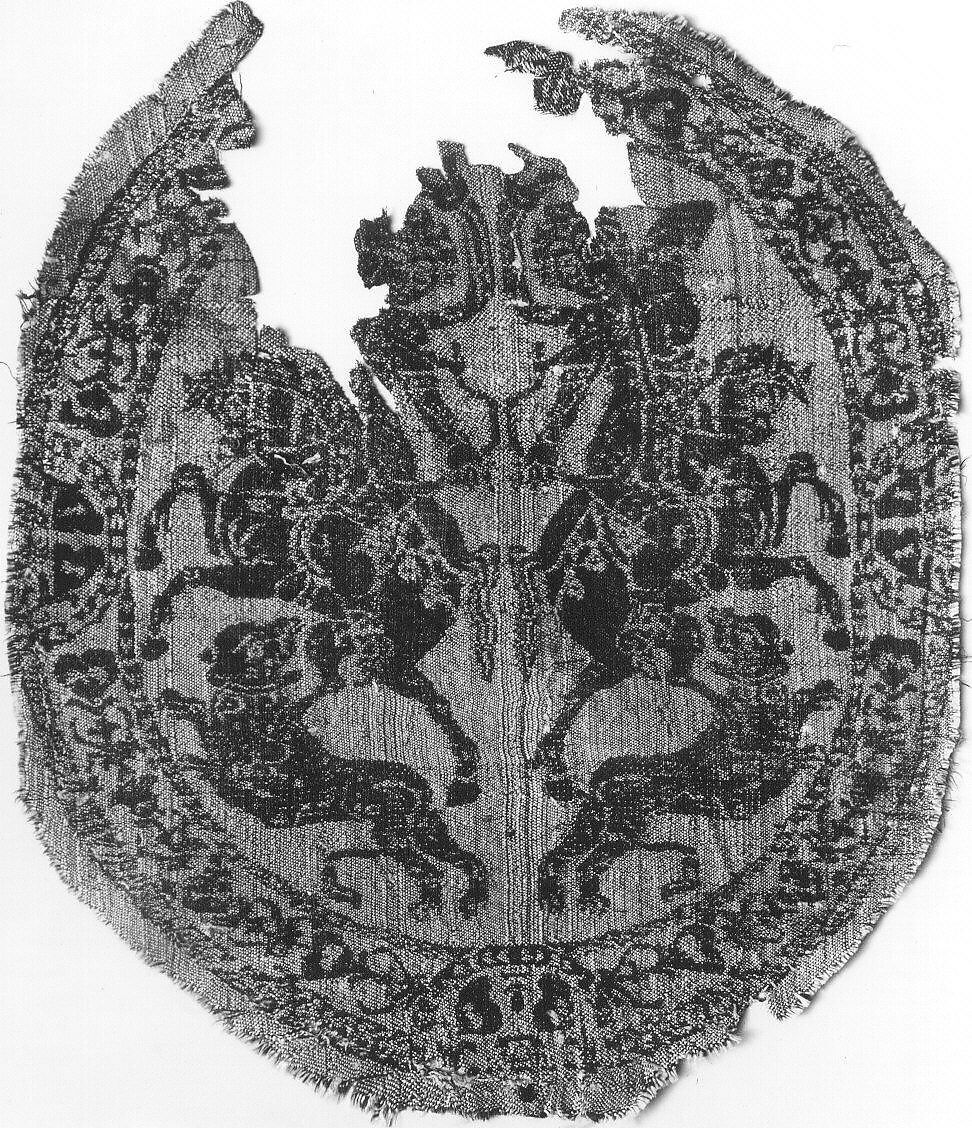 Medallion Depicting Addorsed Amazons on Horseback, Silk; samite (weft-faced compound twill)