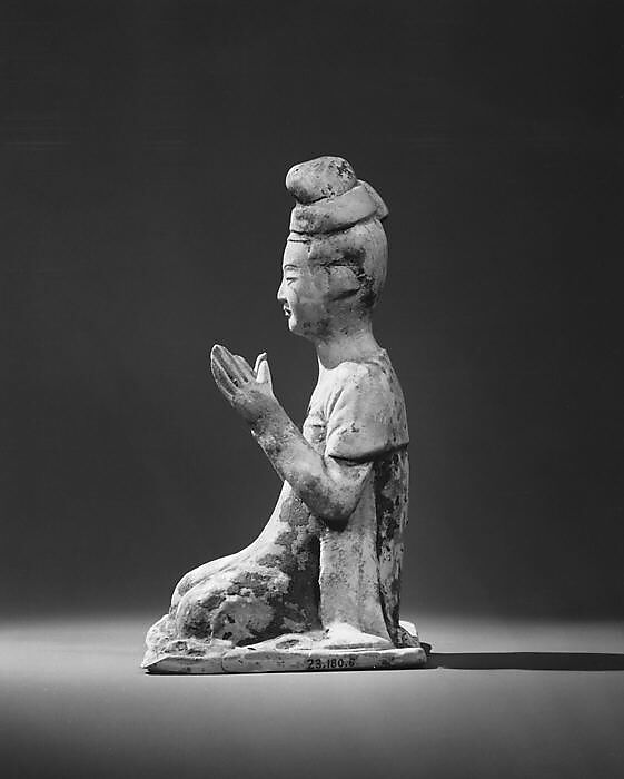 Female musician, Earthenware with pigment, China