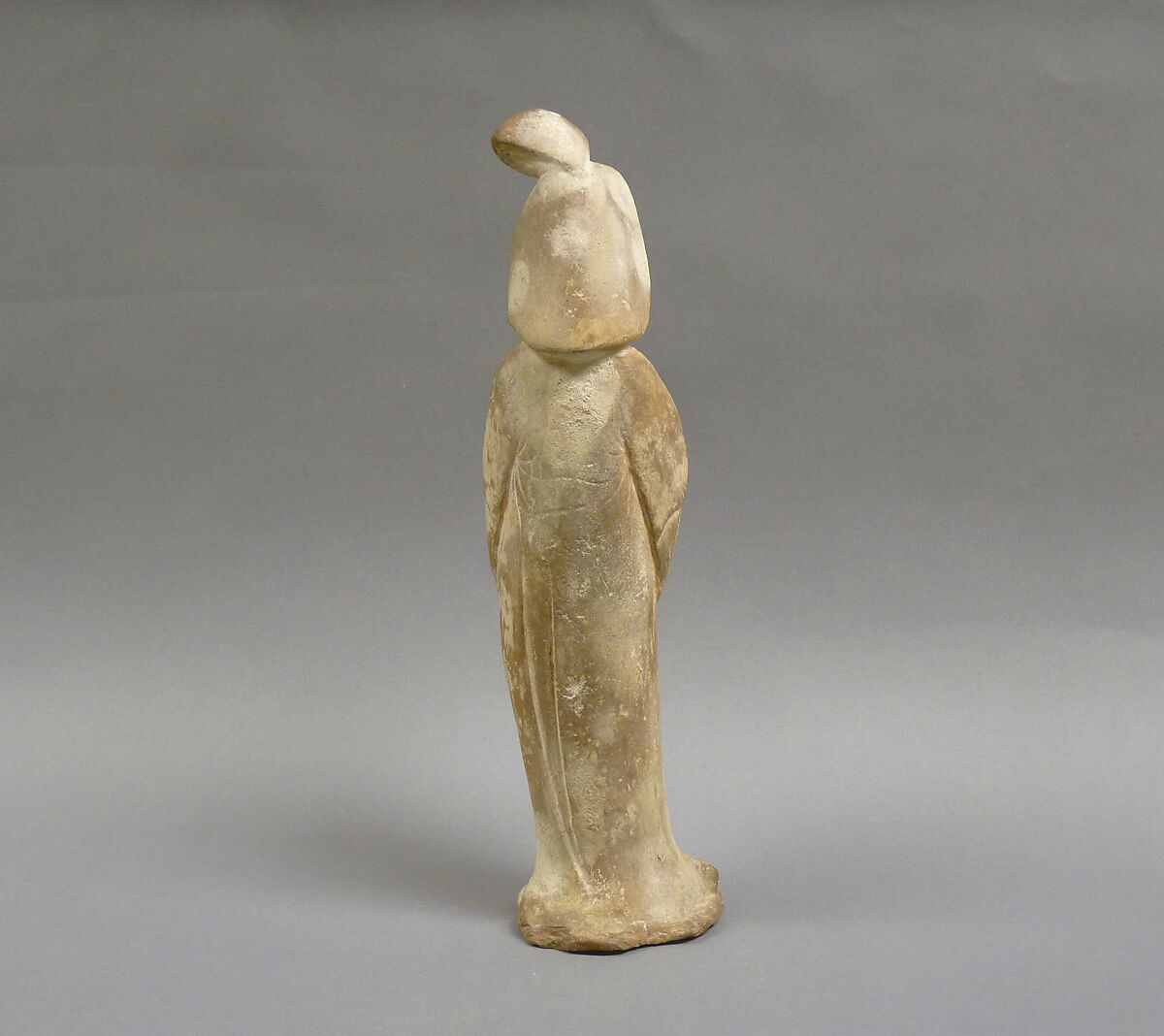 Standing court lady, Earthenware with white slip, remnants of pigments, China