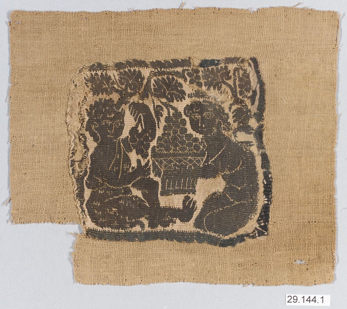 Square with a Grape Harvesting Scene, Linen, wool; tapestry-woven 